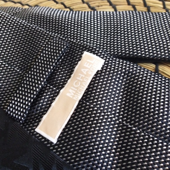 Michael Kors 100% silk tie - Picture 8 of 8